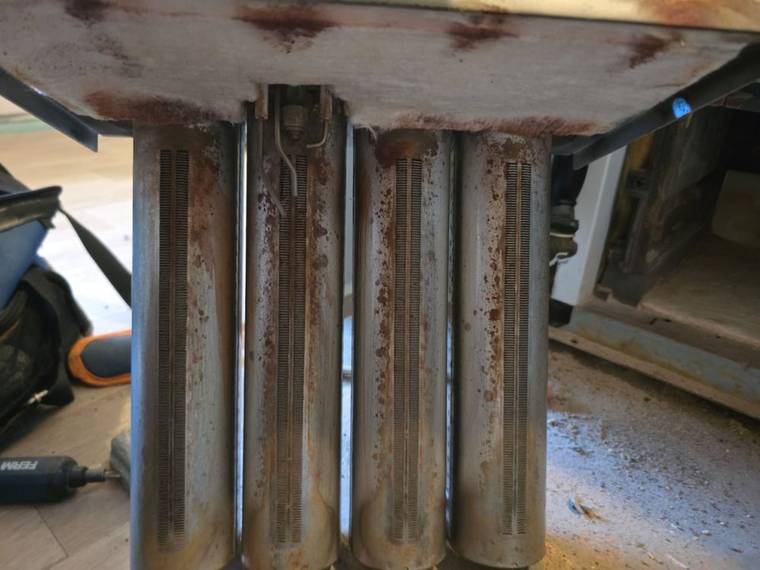 Brûleurs de chaudière gaz avant nettoyage